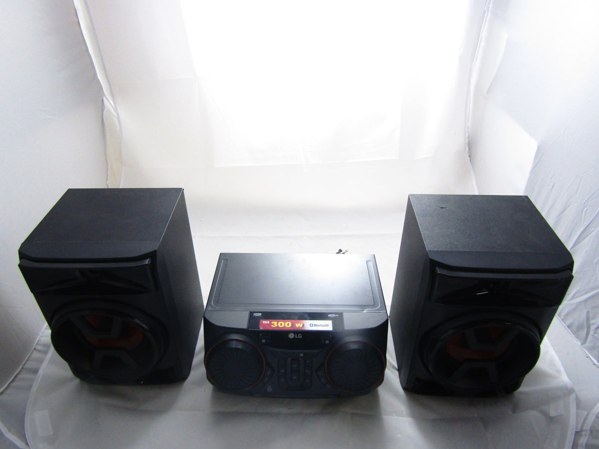 LG CK43 300 Watt Hi-Fi Shelf System VG