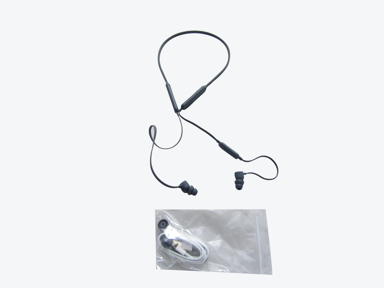 BeatsX Wireless Earphones - Apple W1 Headphone Chip, Class 1 Bluetooth, 8 Hours Of Listening Time VG