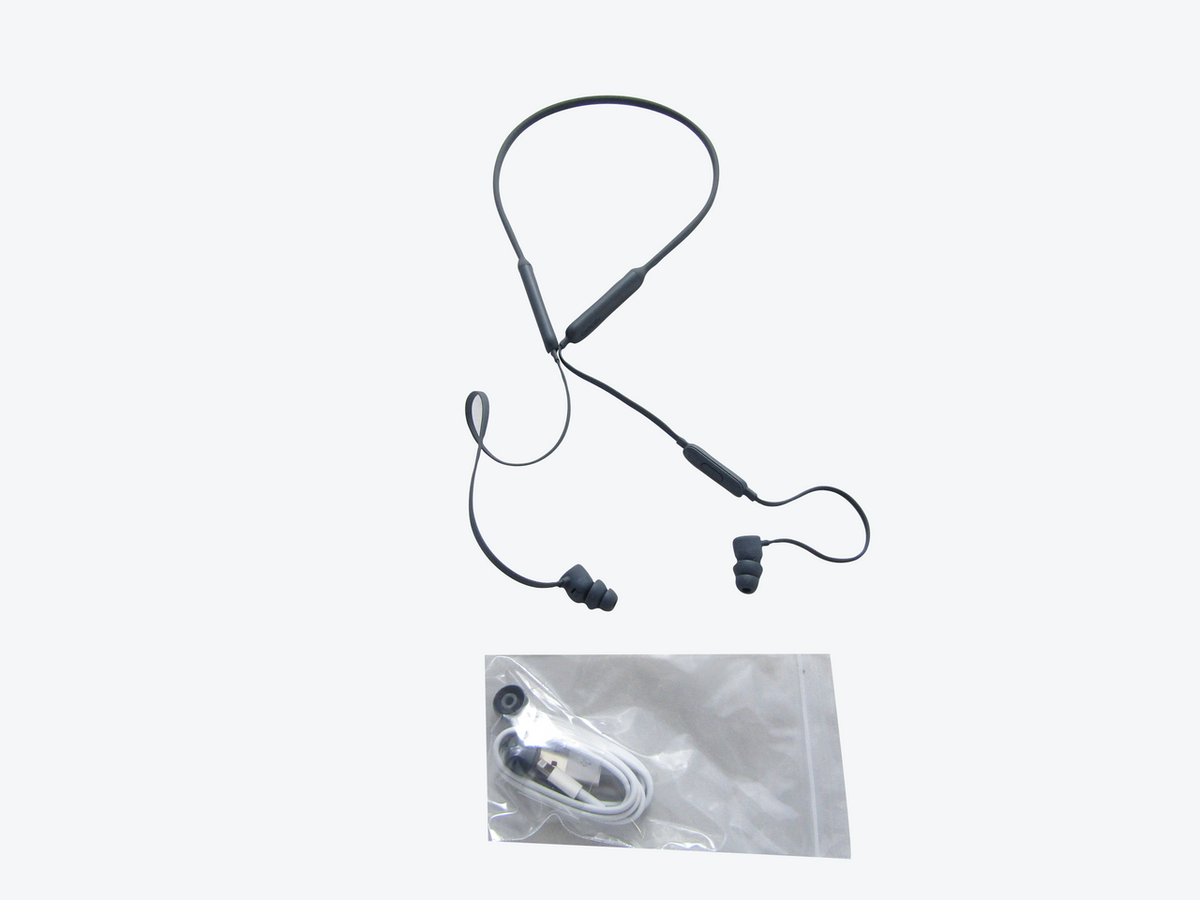BeatsX Wireless Earphones - Apple W1 Headphone Chip, Class 1 Bluetooth, 8 Hours Of Listening Time VG
