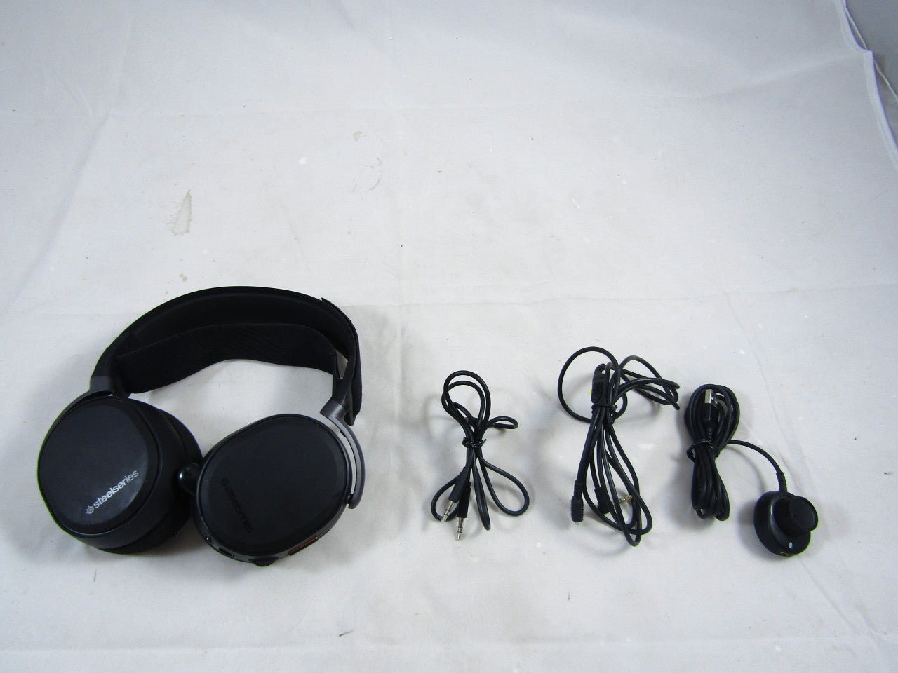 SteelSeries Arctis Pro High Fidelity Gaming Headset - Hi-Res Speaker Drivers - DTS Headphone:X v2.0 Surround for PC, Black VG