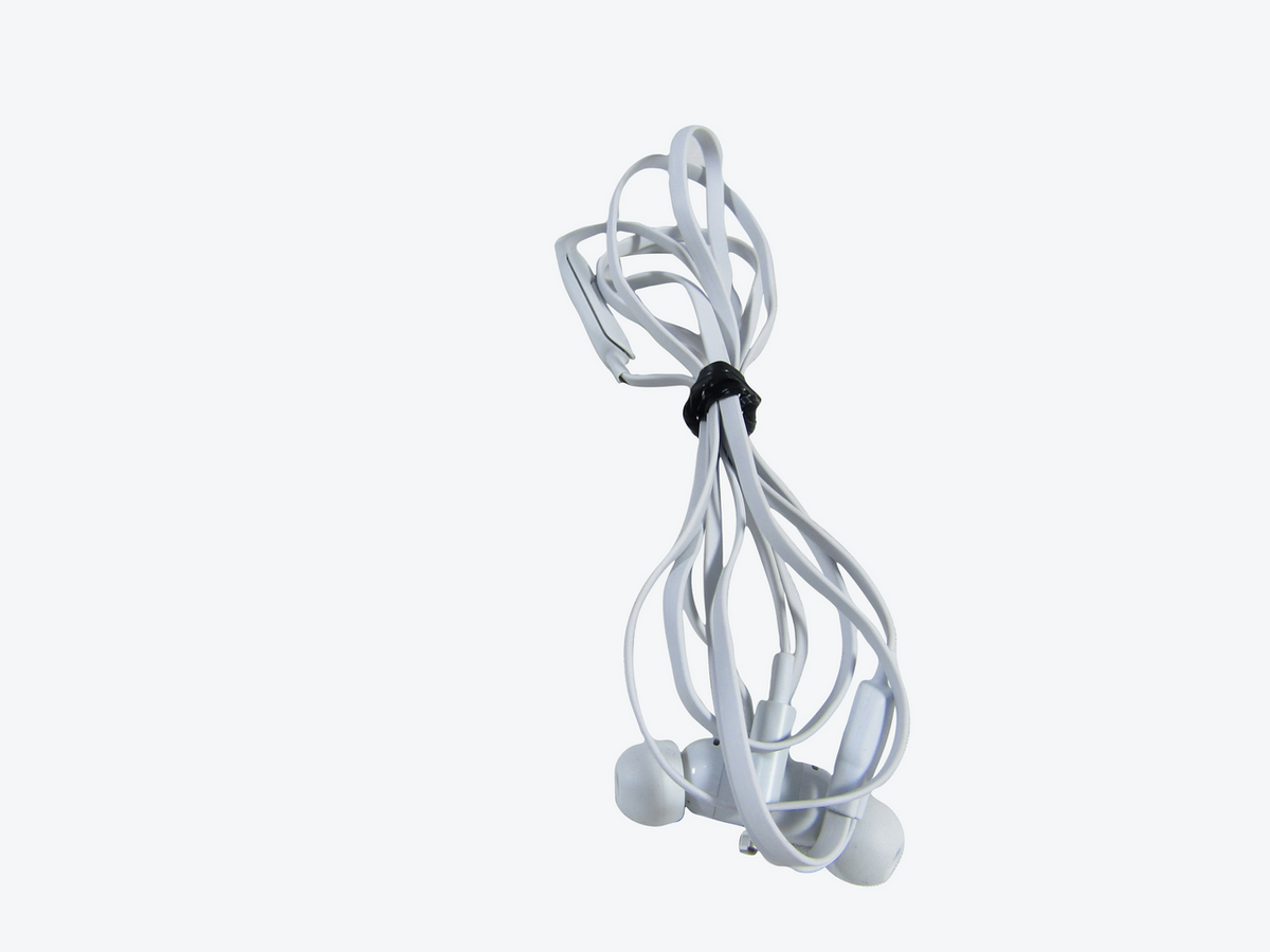 urBeats3 Wired Earphones With Lightning Connector  Earbuds, Built In Mic And Controls - Satin Silver VG